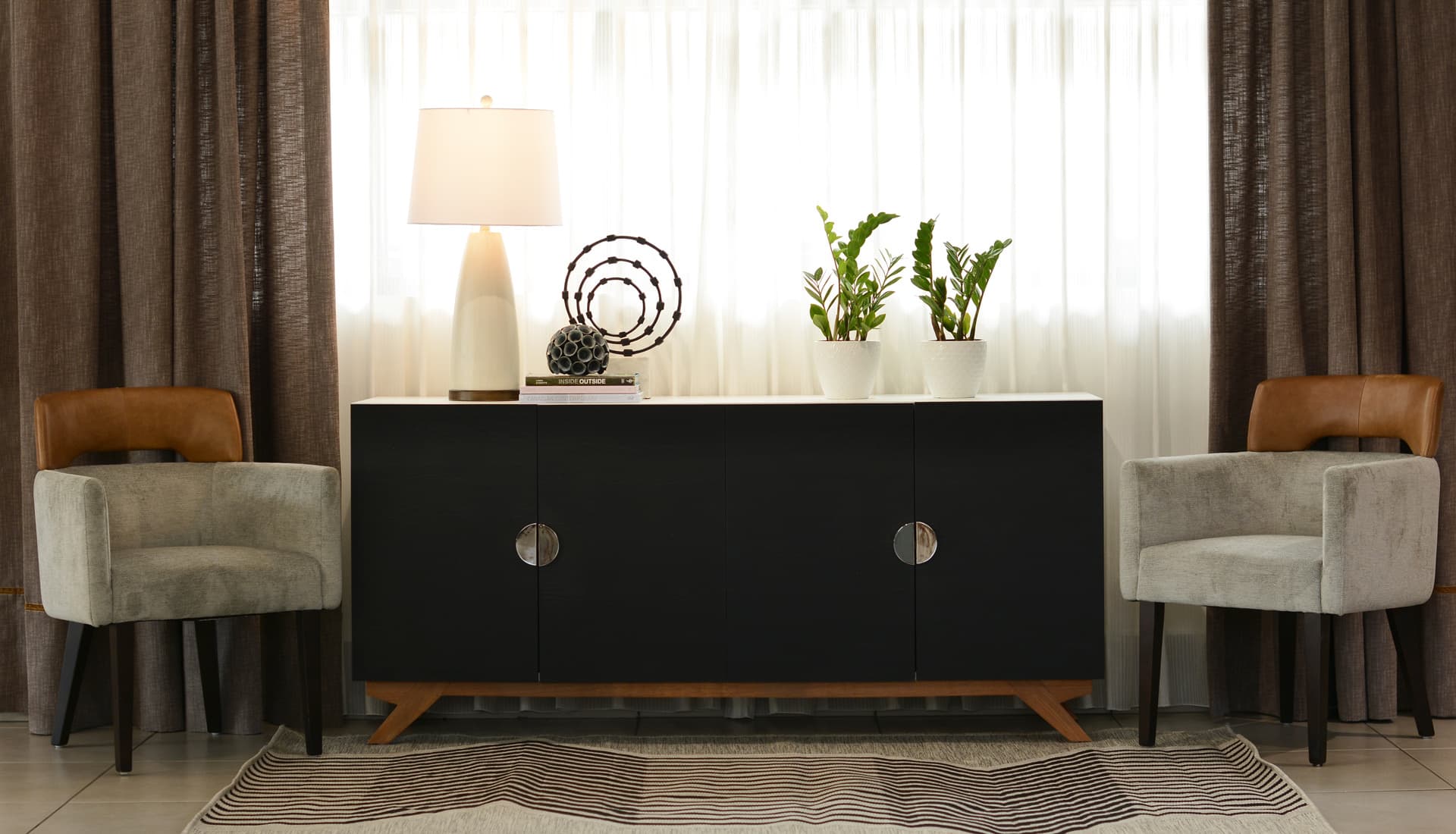 Ambiente Casa 101 con mobiliario contemporáneo